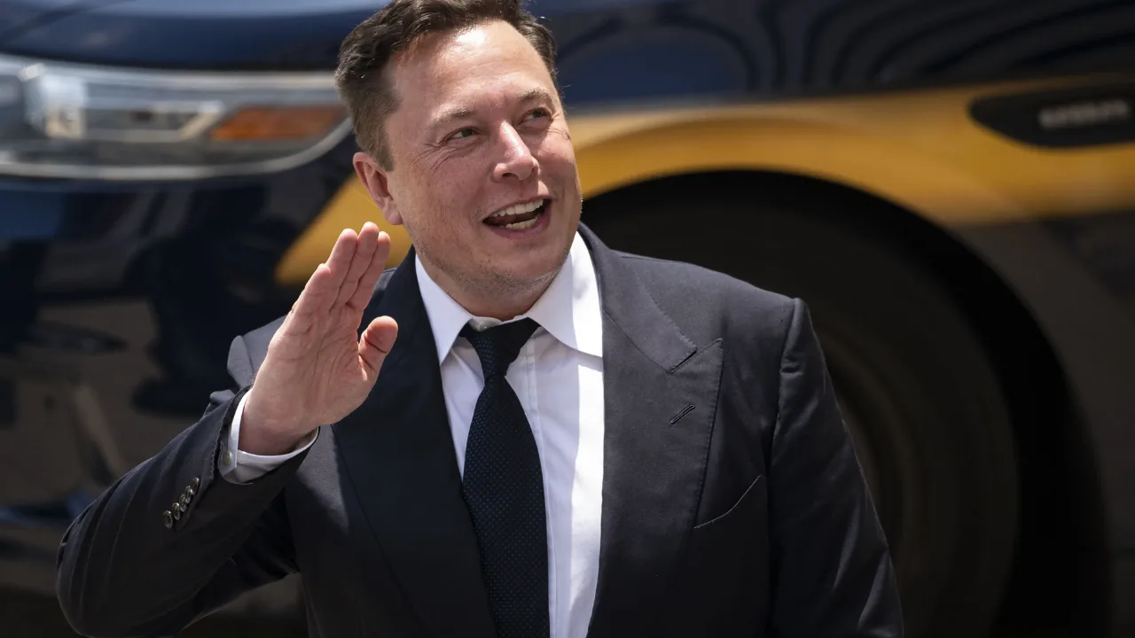 Ilon Mask 2027 yilga SpaceX aksiyalarini bolalarga sovg'a qilish rejasini e'lon qildi